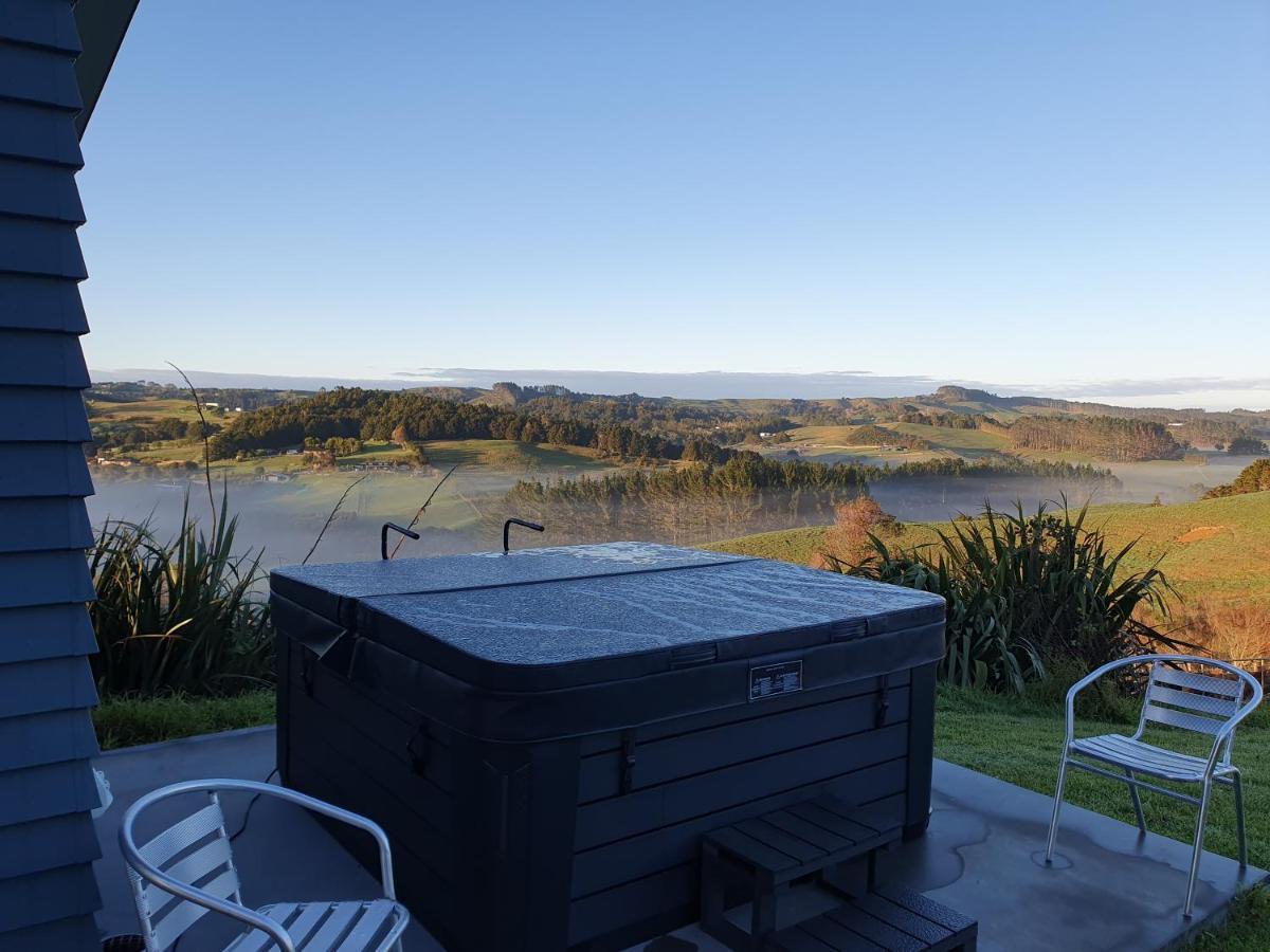 Vineyard Vacation Hotel Mangawhai Exterior photo